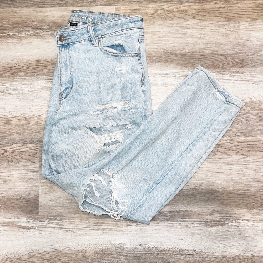 AE MOM JEANS